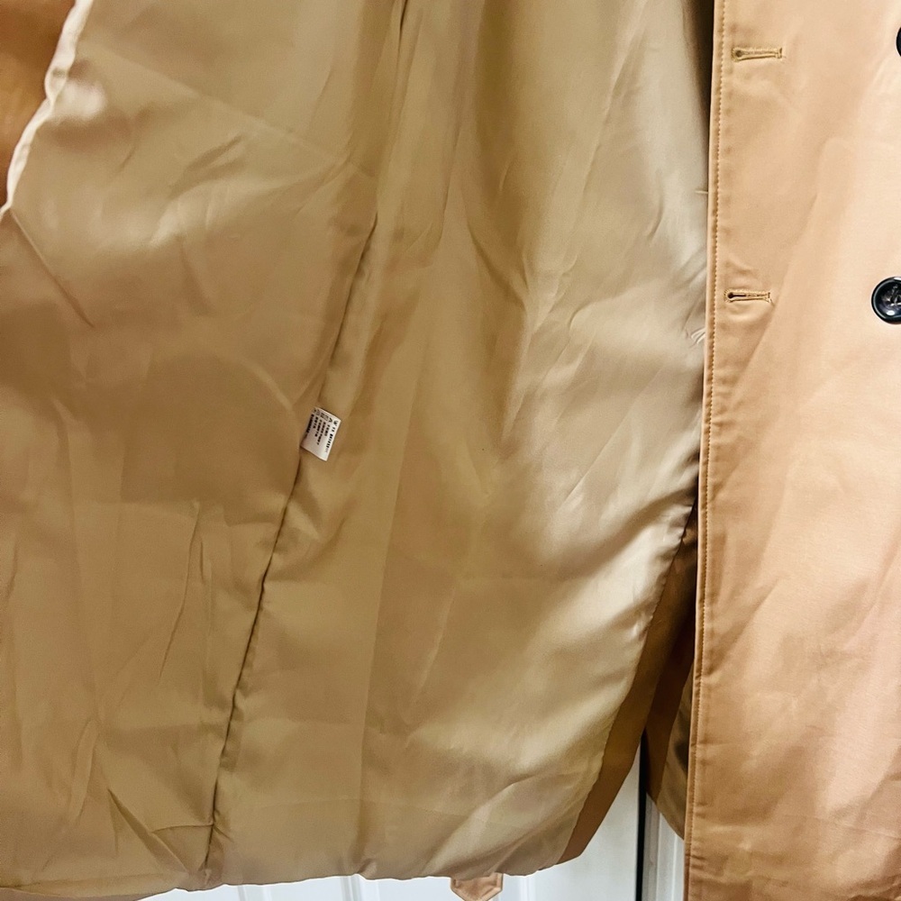 NWT  Classic Tan Trench Coat fits like a large female but says xs on tag - Picture 6 of 8